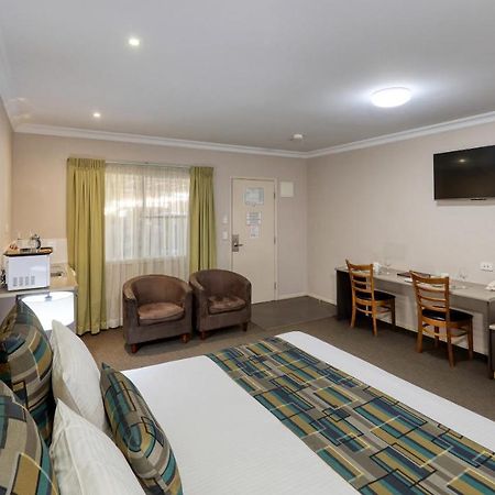 Drovers Motor Inn 달비 외부 사진