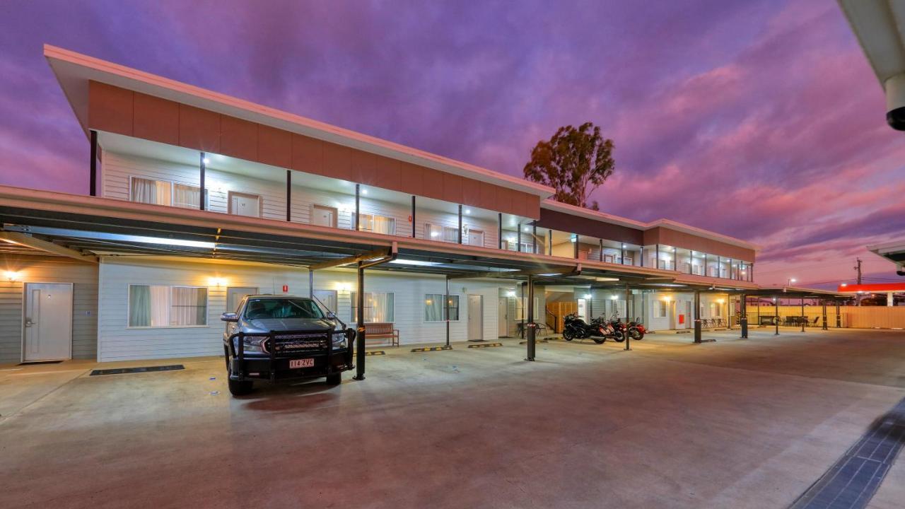 Drovers Motor Inn 달비 외부 사진