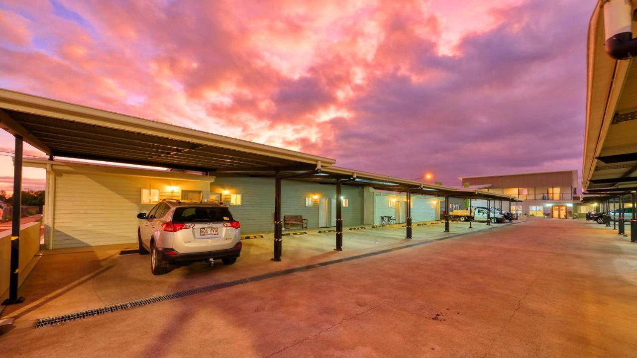 Drovers Motor Inn 달비 외부 사진