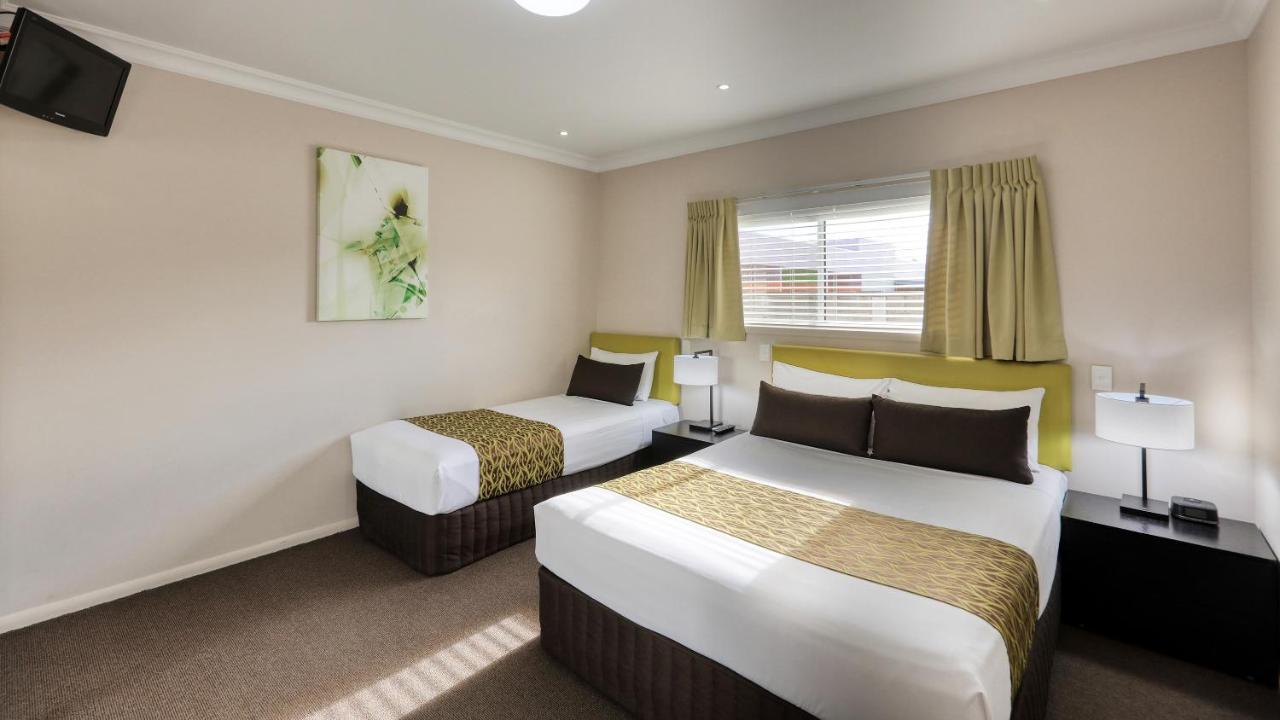 Drovers Motor Inn 달비 외부 사진